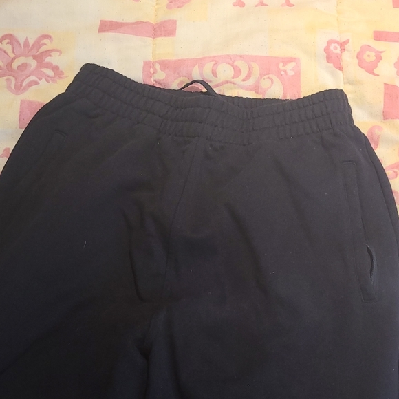 Vetements sweatpants, winter 2018 collection - Picture 2 of 4